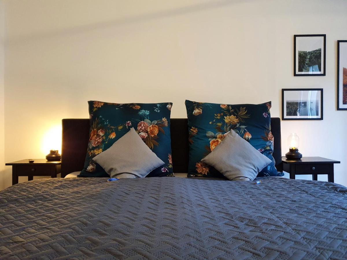 Zentral In Coburg: Exklusive Stadtwohnung - Ideal Fuer Gruppen Buitenkant foto